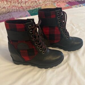 Buffalo plaid Sorel Lexie Boots